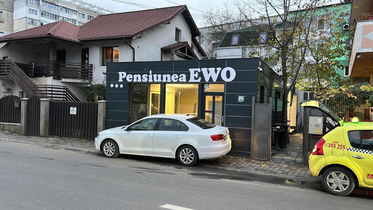 Pensiunea Ewo Iasi Luaran gambar